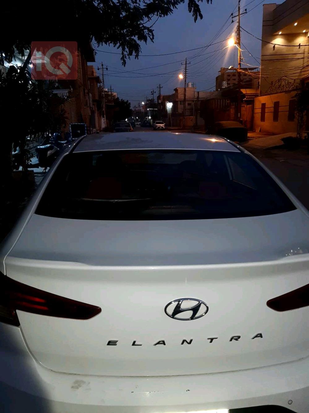 هیوندای ئەلەنترا